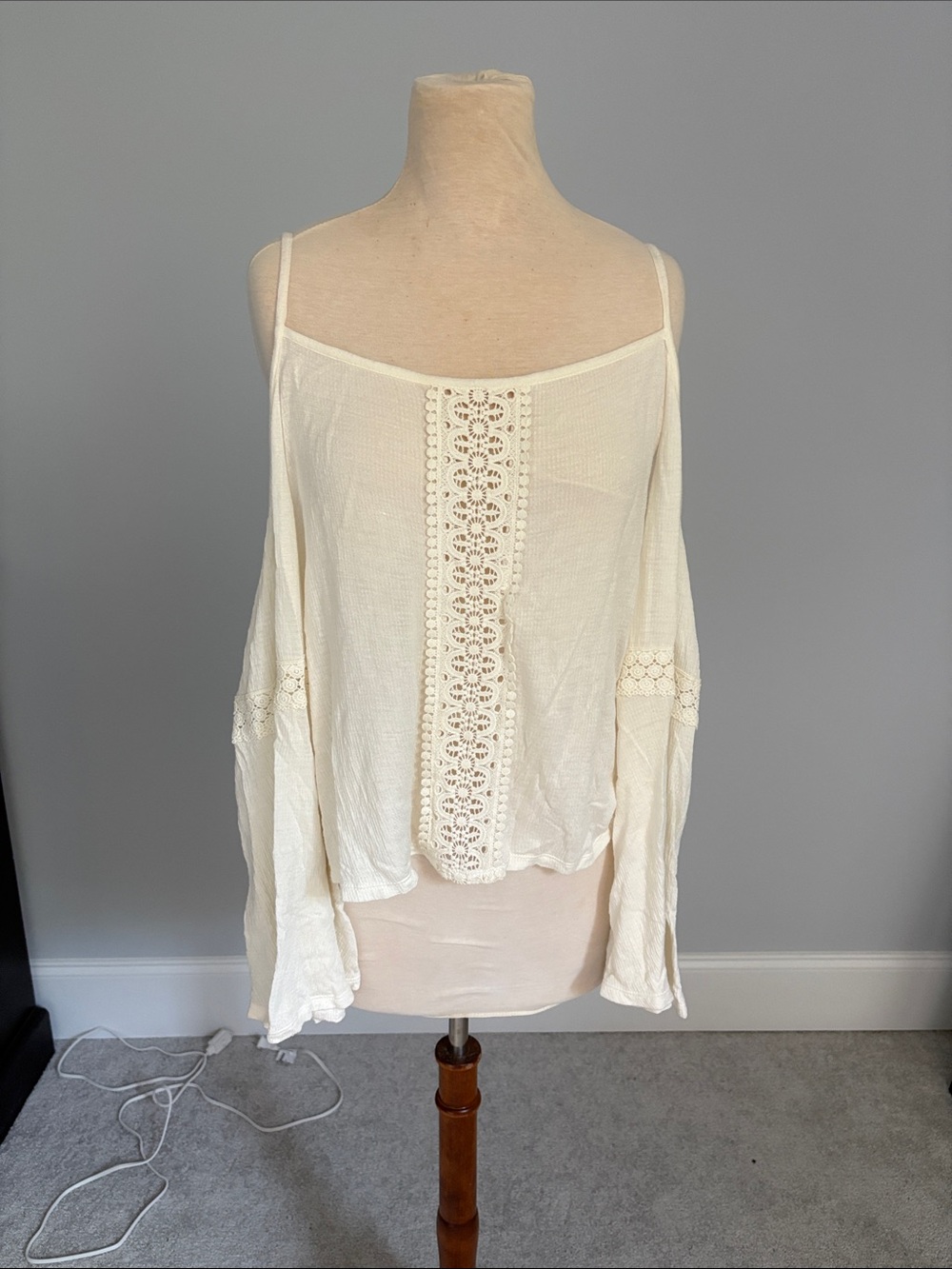 Charlotte Russe Cream Crochet Cold-Shoulder Camisole